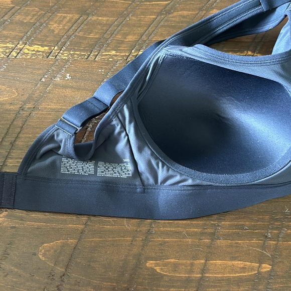 Bra - Picture 5 of 6